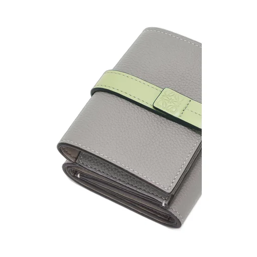 Trifold wallet in soft grained calfskin