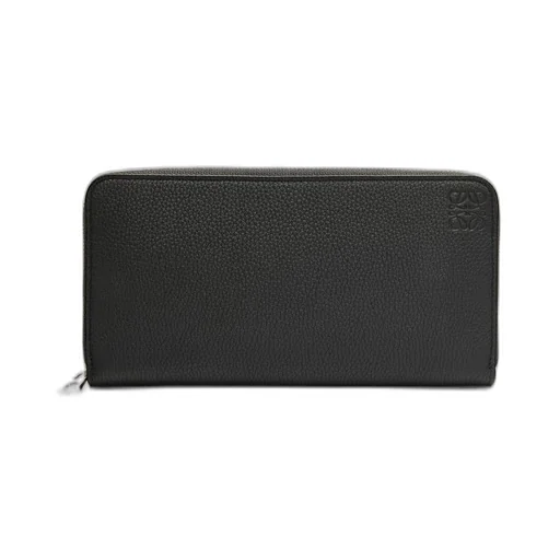 Zip around wallet in soft grained calfskin
