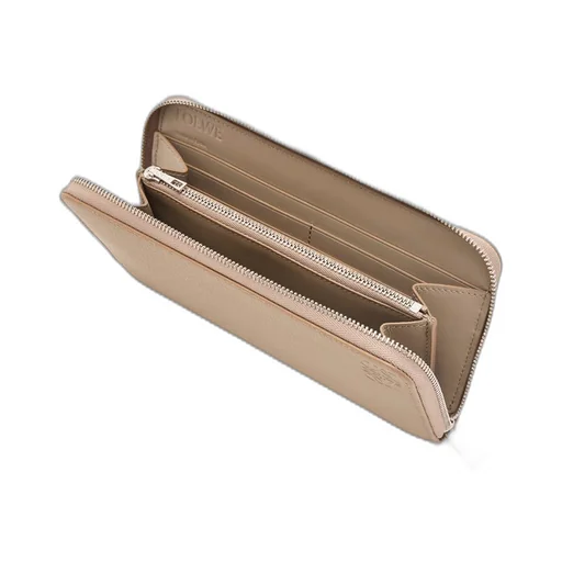 Zip around wallet in soft grained calfskin
