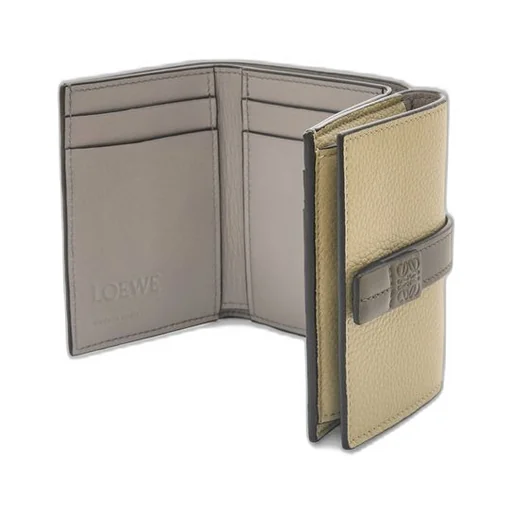 Trifold wallet in soft grained calfskin