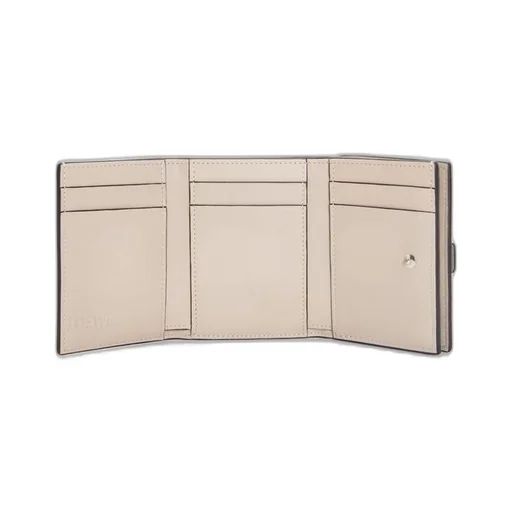 Trifold wallet in soft grained calfskin