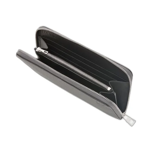 Zip around wallet in soft grained calfskin