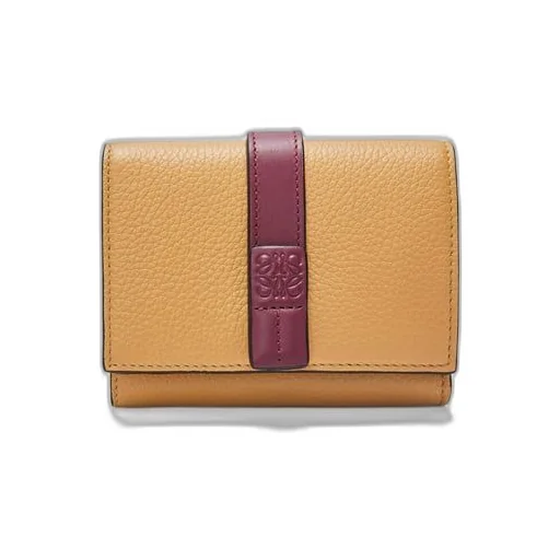 Trifold wallet in soft grained calfskin