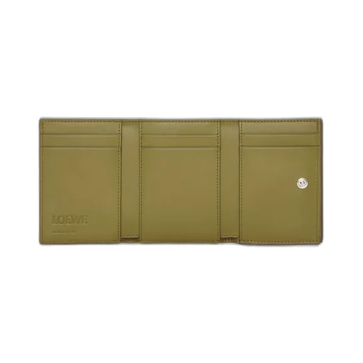 Trifold wallet in soft grained calfskin