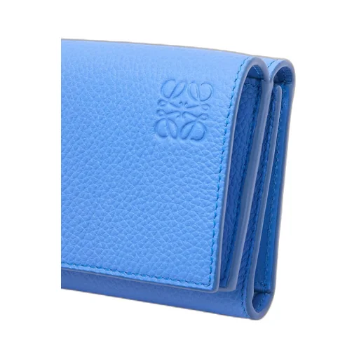 Trifold wallet in soft grained calfskin