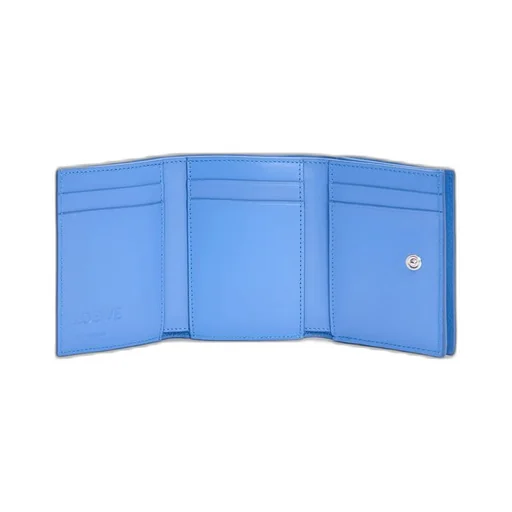 Trifold wallet in soft grained calfskin