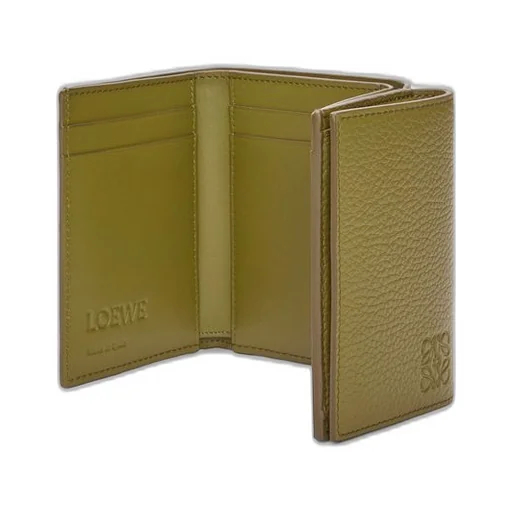 Trifold wallet in soft grained calfskin