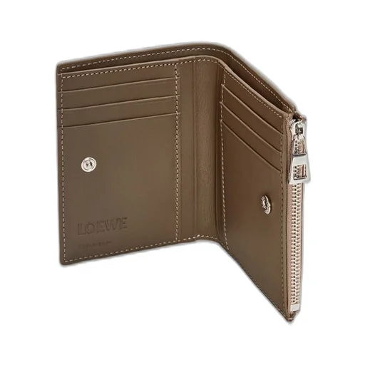 Slim compact wallet in soft grained calfskin