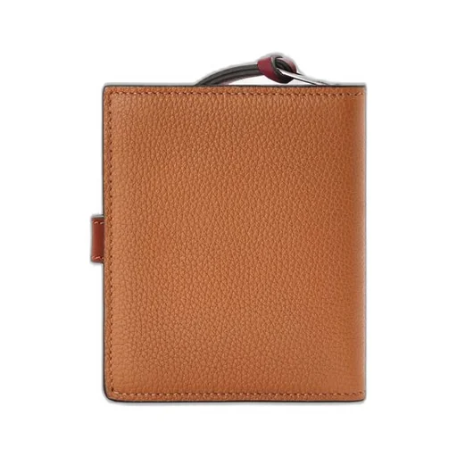 Compact zip wallet in soft grained calfskin
