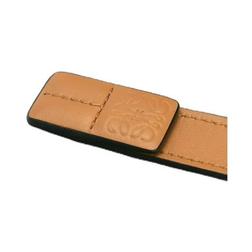 Compact zip wallet in soft grained calfskin