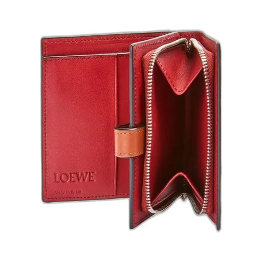 Compact zip wallet in soft grained calfskin
