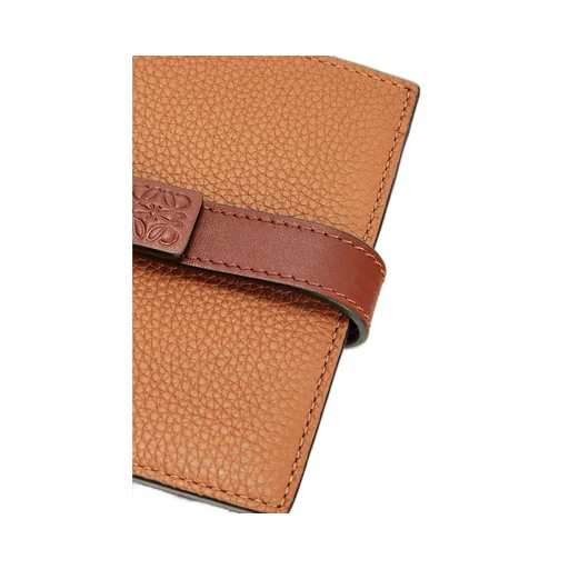 Compact zip wallet in soft grained calfskin