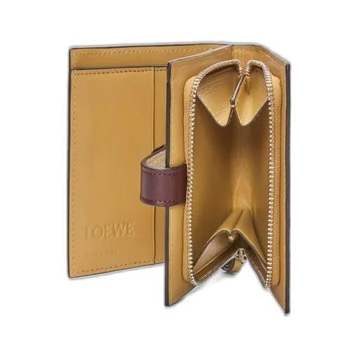 Compact zip wallet in soft grained calfskin