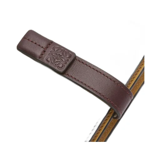 Compact zip wallet in soft grained calfskin