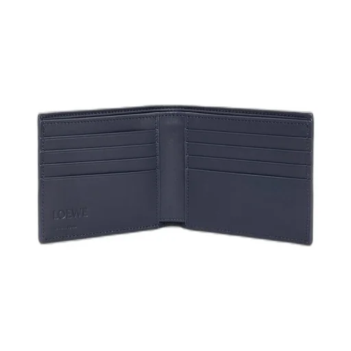 Bifold wallet in textured classic calfskin
