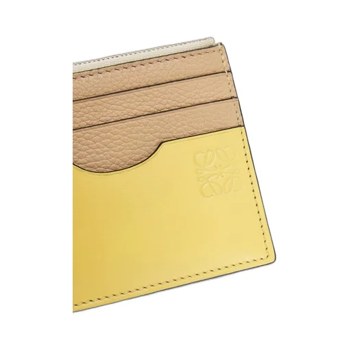 Square cardholder in soft grained calfskin with chain