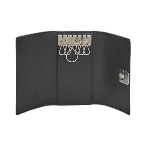 Anagram key case in pebble grain calfskin