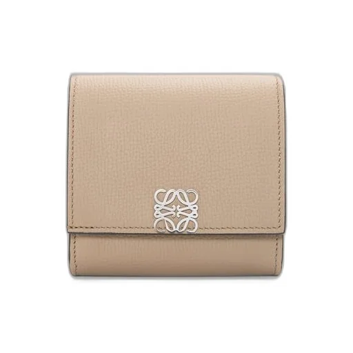 Anagram compact flap wallet in pebble grain calfskin