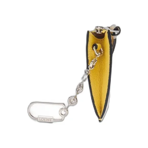Square cardholder in soft grained calfskin with chain