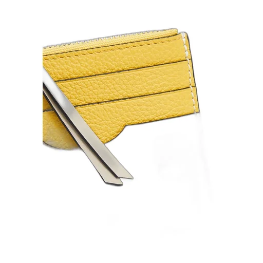 Square cardholder in soft grained calfskin with chain