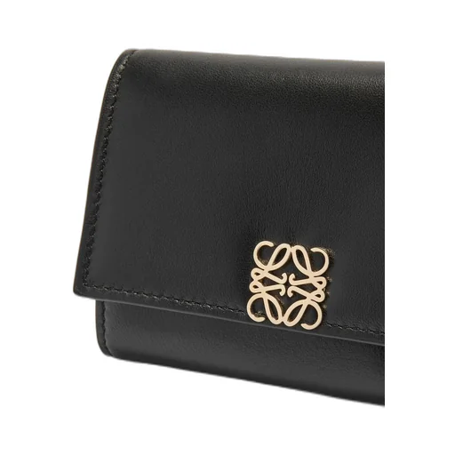 Puffer Anagram small vertical wallet in shiny nappa calfskin