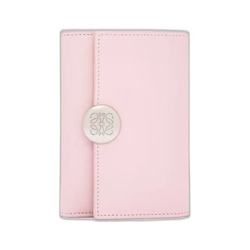 Pebble small vertical wallet in shiny nappa calfskin