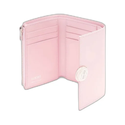 Pebble small vertical wallet in shiny nappa calfskin
