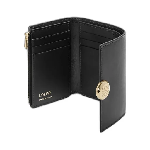 Pebble small vertical wallet in shiny nappa calfskin