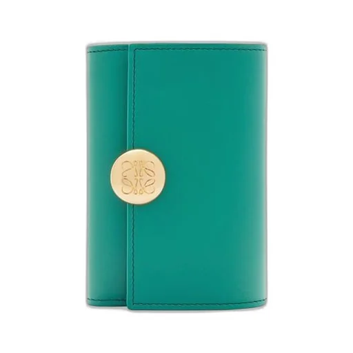 Pebble small vertical wallet in shiny nappa calfskin