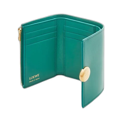 Pebble small vertical wallet in shiny nappa calfskin
