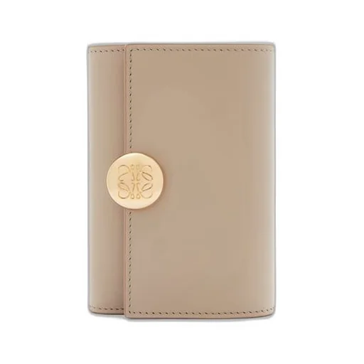 Pebble small vertical wallet in shiny nappa calfskin