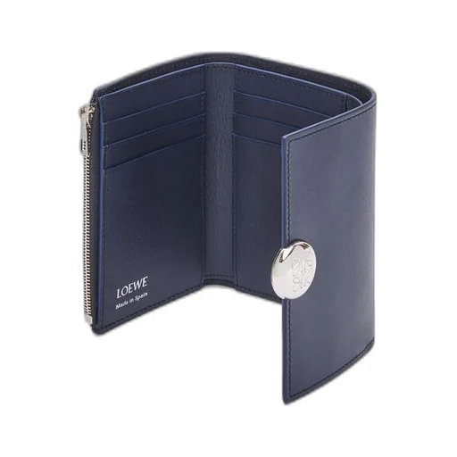 Pebble small vertical wallet in shiny nappa calfskin
