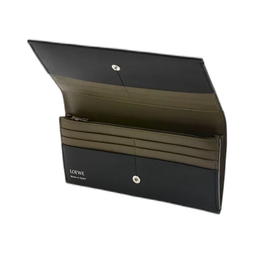 Long wallet in shiny nappa calfskin