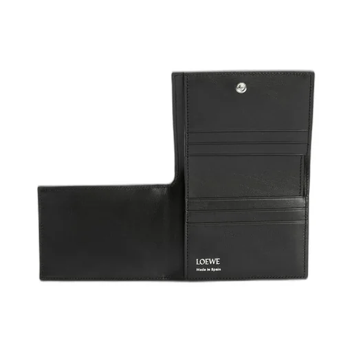 Folded wallet in shiny nappa calfskin