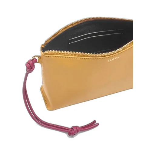 Knot T pouch in shiny nappa calfskin