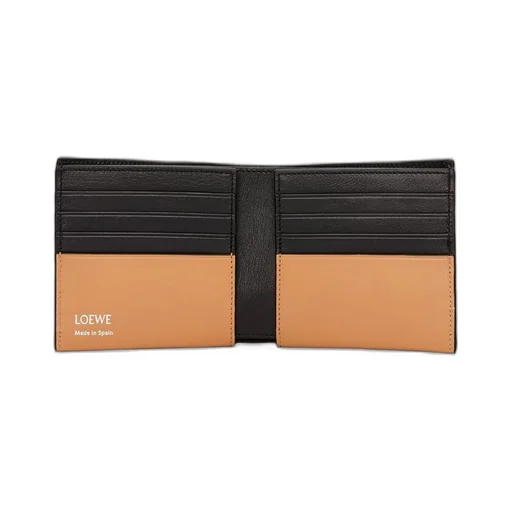 Bifold wallet in shiny nappa calfskin