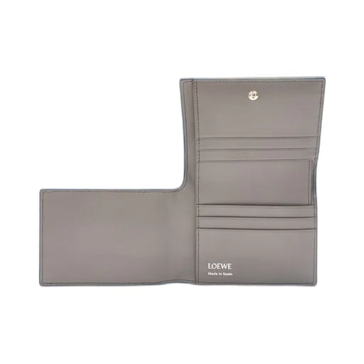 Folded wallet in shiny nappa calfskin