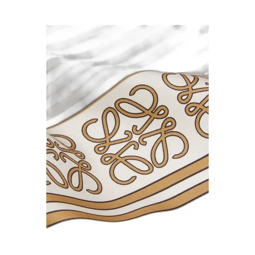 Scarf in silk