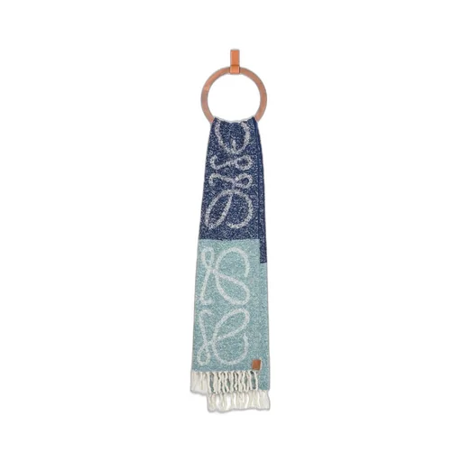 Anagram scarf in alpaca and wool