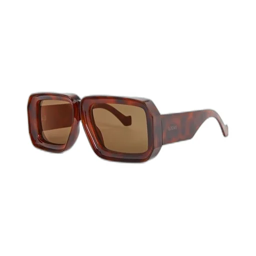 Paula's Ibiza dive in mask sunglasses