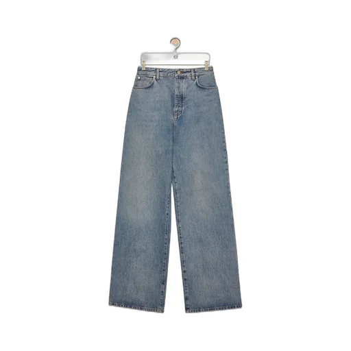 High waisted jeans in denim