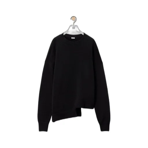 Asymmetric sweater in wool