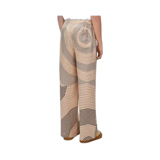 Trousers in linen