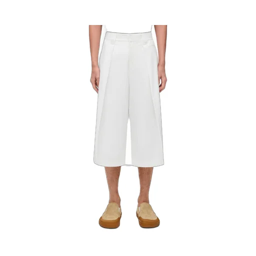 Pleated shorts in cotton