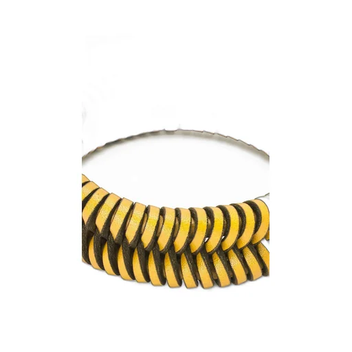 Interlock bangle in classic calfskin