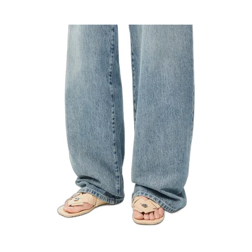 Toy Panta toe post sandal in lambskin