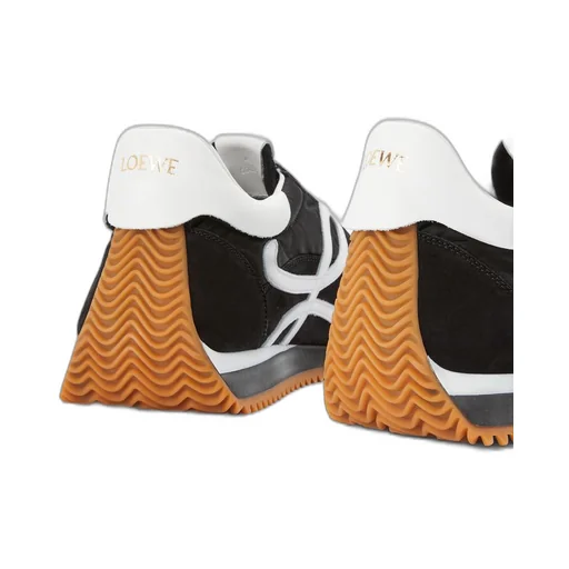 Flow Runner in nylon and suede