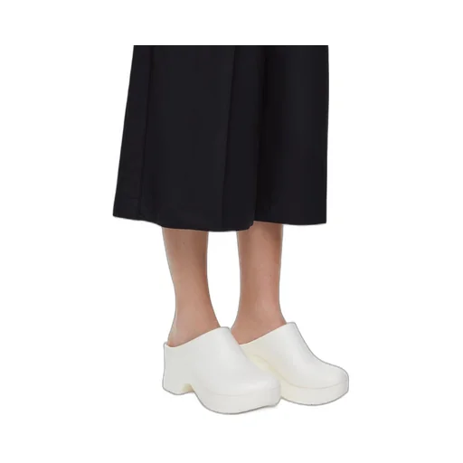 Foam clog in light foam rubber