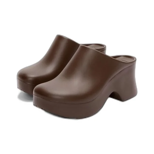 Foam clog in light foam rubber