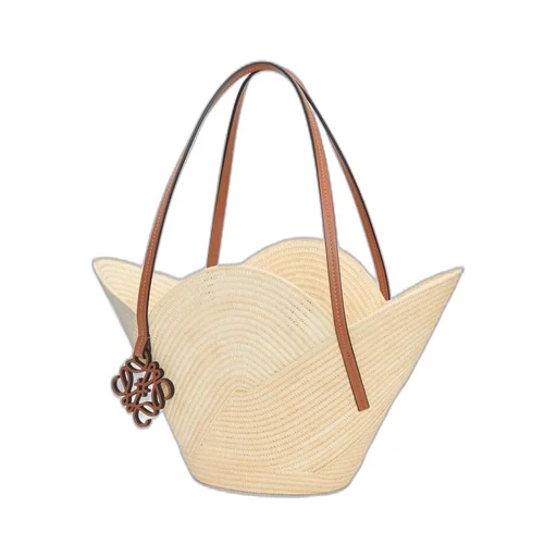 Petal basket bag in raffia and calfskin